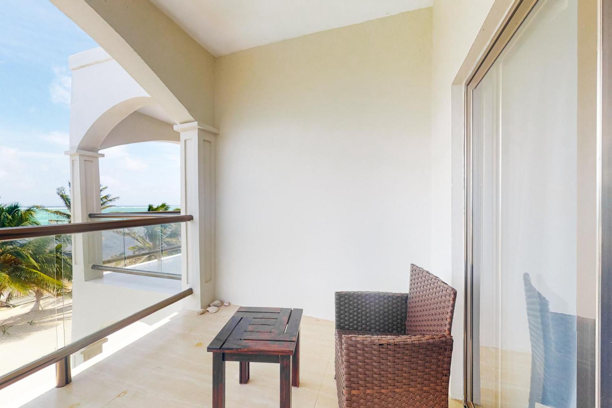 Blue Water Beach Villas San Pedro  Habitación foto