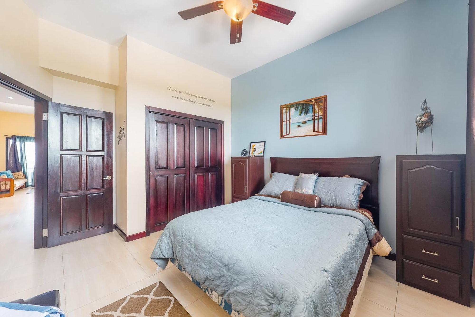 Blue Water Beach Villas San Pedro  Habitación foto